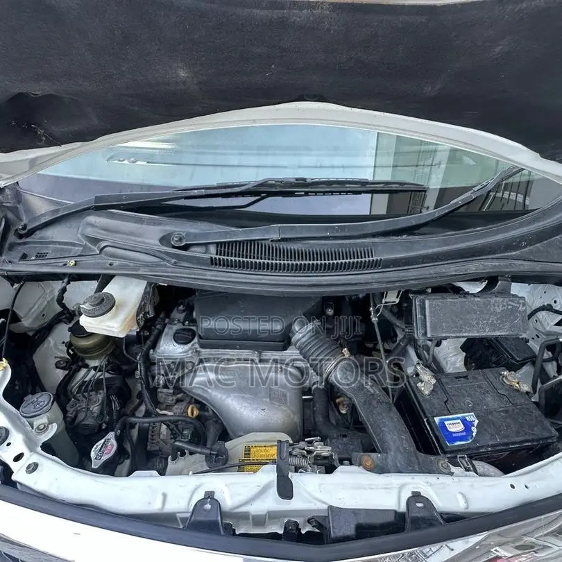 Toyota Alphard 2.4 Petrol FWD 2006 Pearl