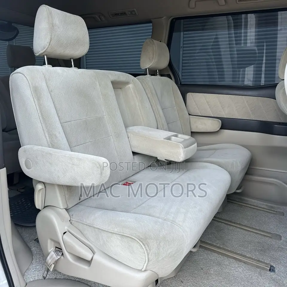 Toyota Alphard 2.4 Petrol FWD 2006 Pearl