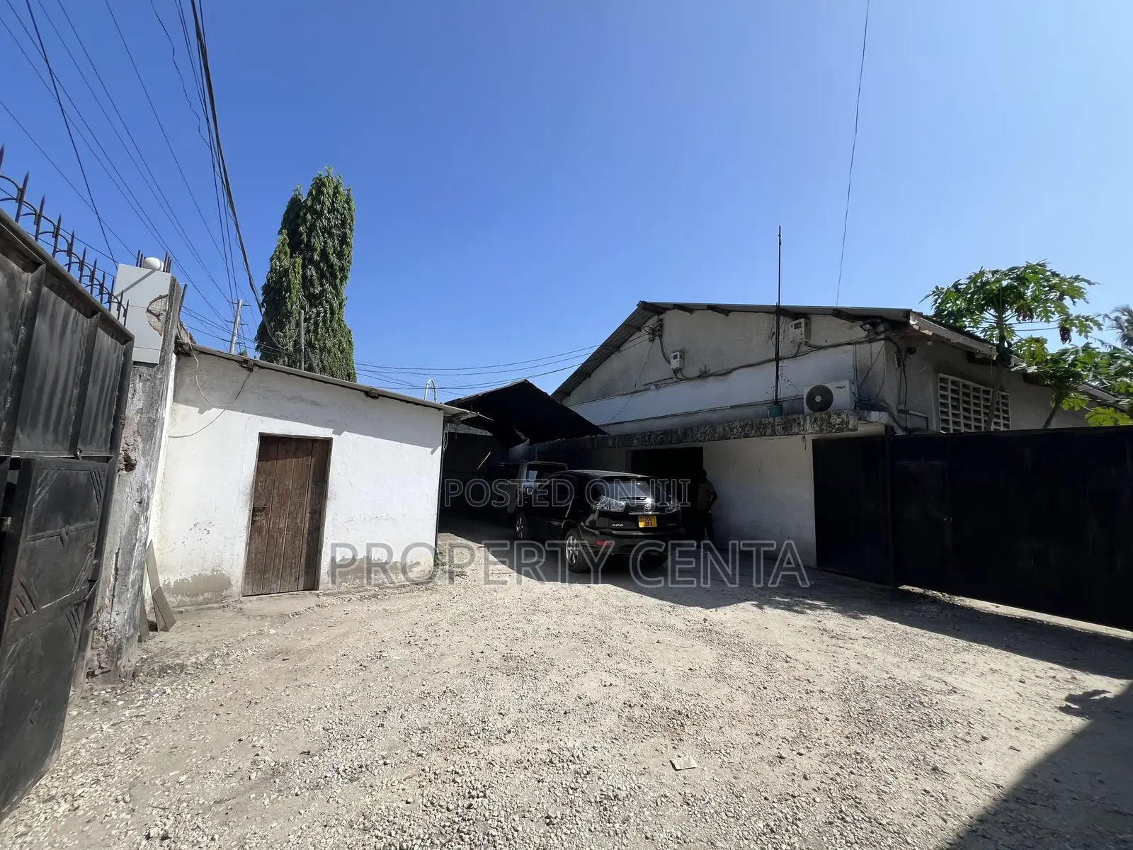 Warehouse Commercial Property Is Available for Sale