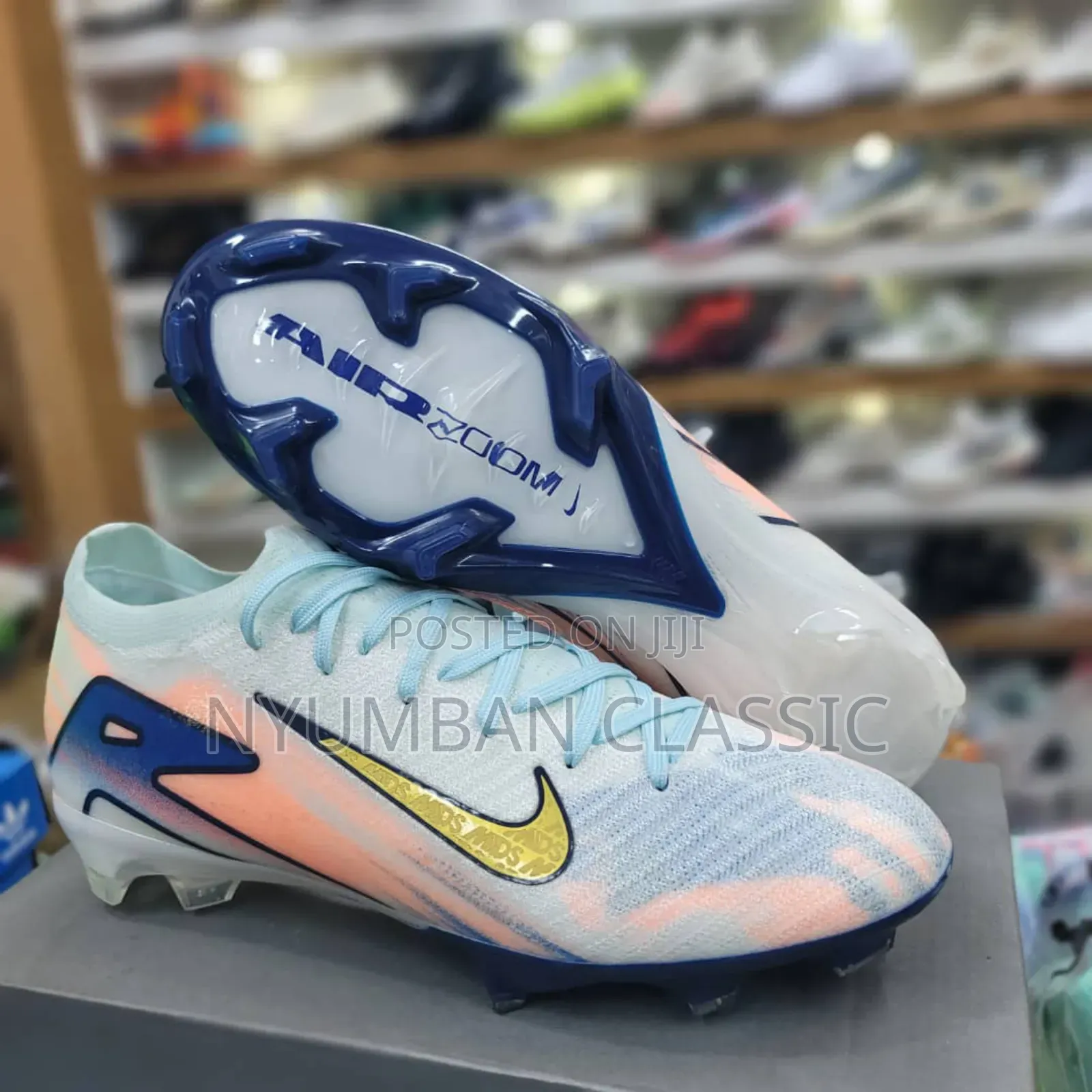 Nike Air Zoom Meeting Sports Shoes