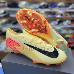Nike Air Zoom Meeting Sports Shoes