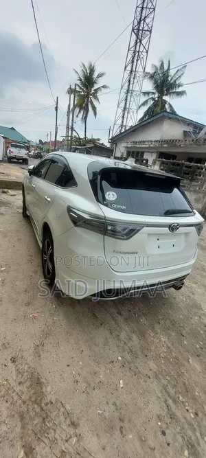 Toyota Harrier 2.0 2017 Pearl