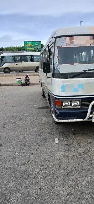 Toyota Coaster 1999 White