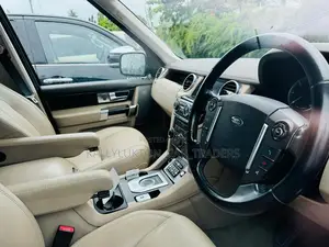 Land Rover Discovery 2011 Silver