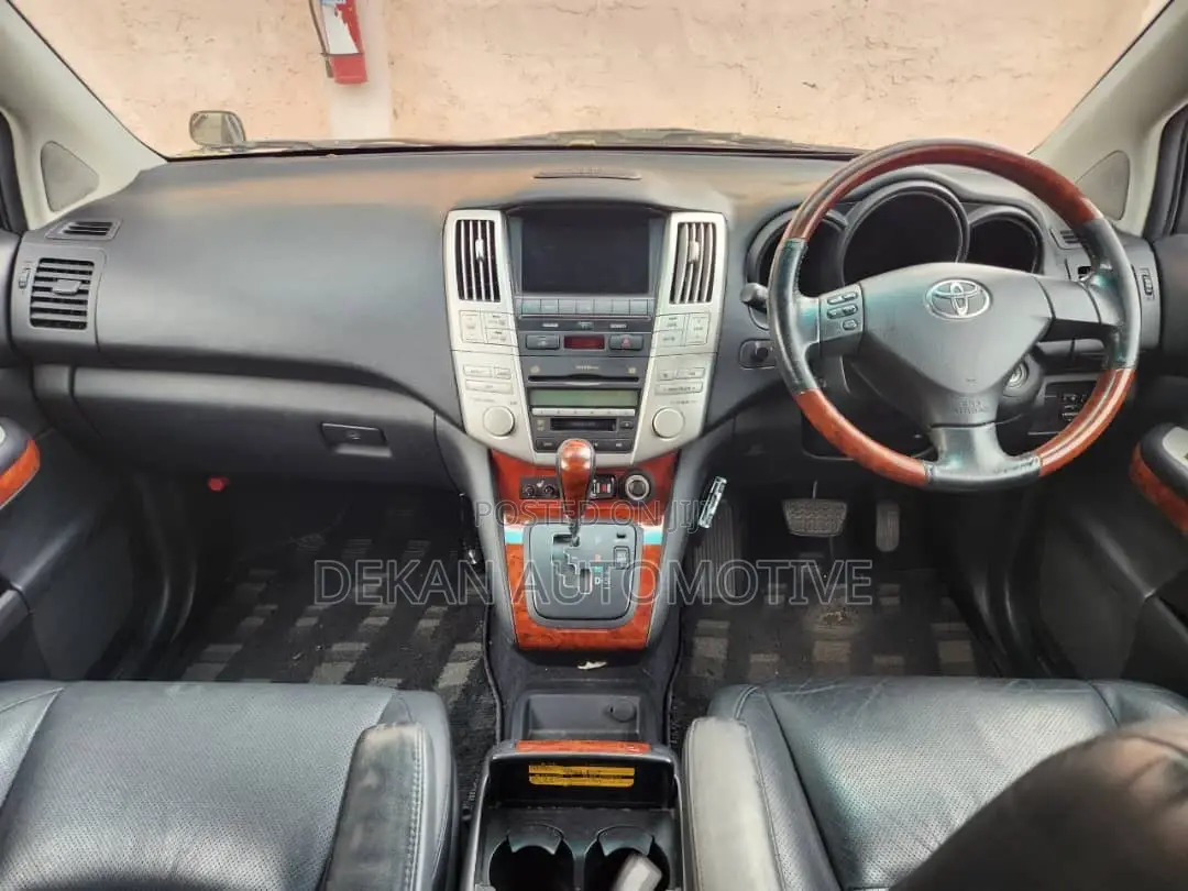 Toyota Harrier 2.4 2006 Black