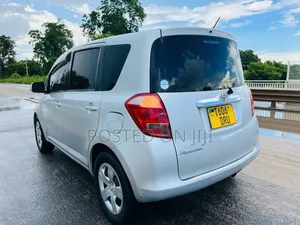 Toyota Ractis 2006 Silver