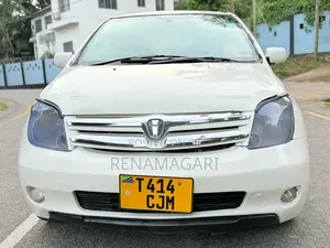 Toyota IST 2004 White