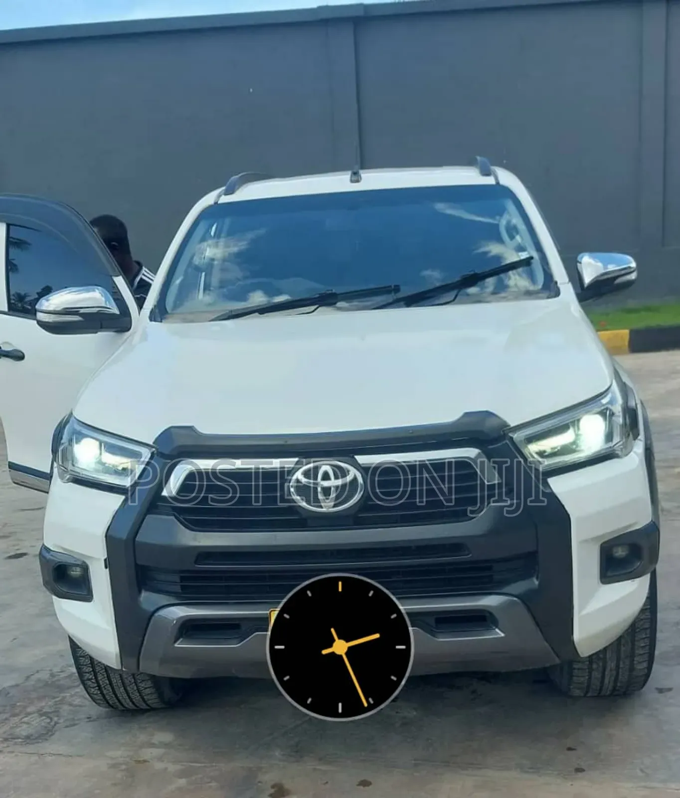 Toyota Hilux 2016 White