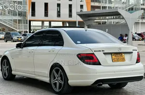 Mercedes-Benz C-Class 2007 Pearl