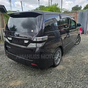 Toyota Vellfire 2010 Purple