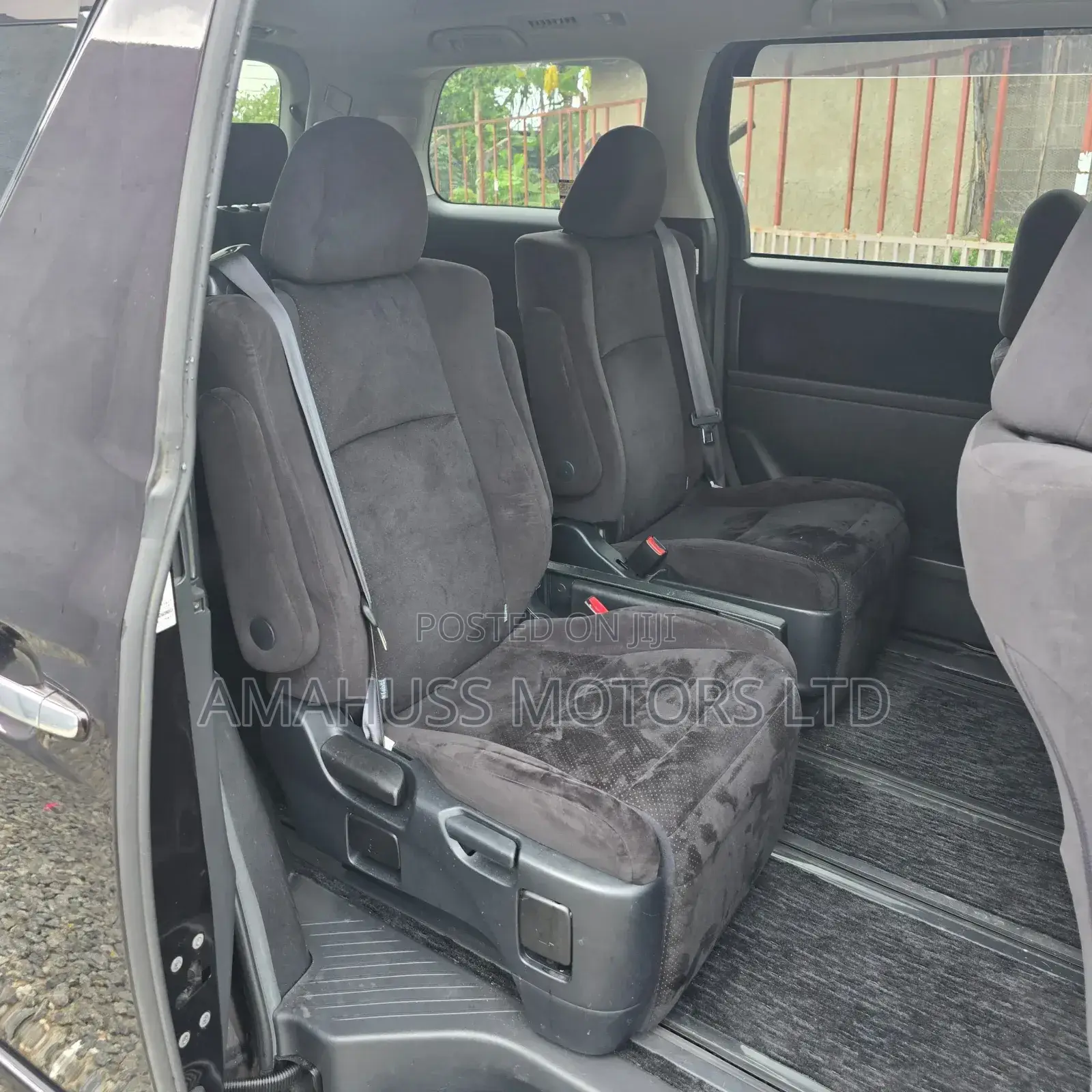 Toyota Vellfire 2010 Purple