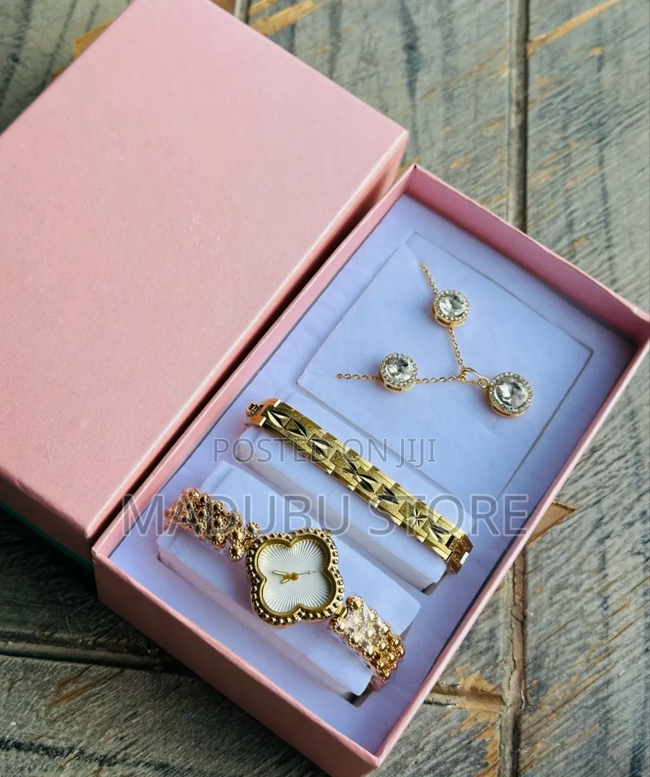 Women's Set of Watch, Bracelet, Earrings and Necklace