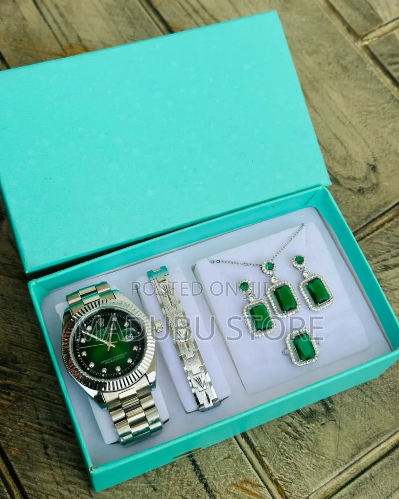 Women's Set of Watch, Bracelet, Earrings and Necklace