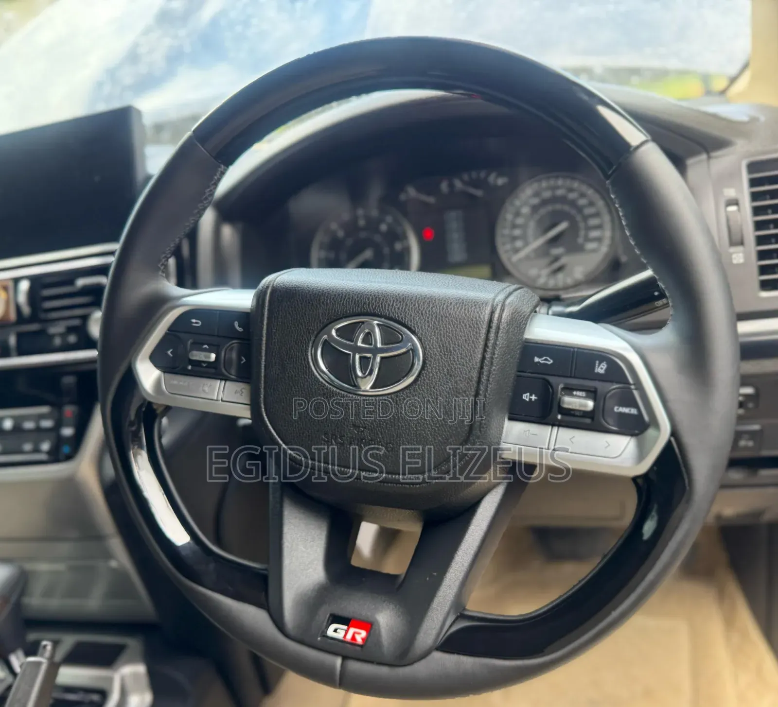 Toyota Land Cruiser 2011 Gray