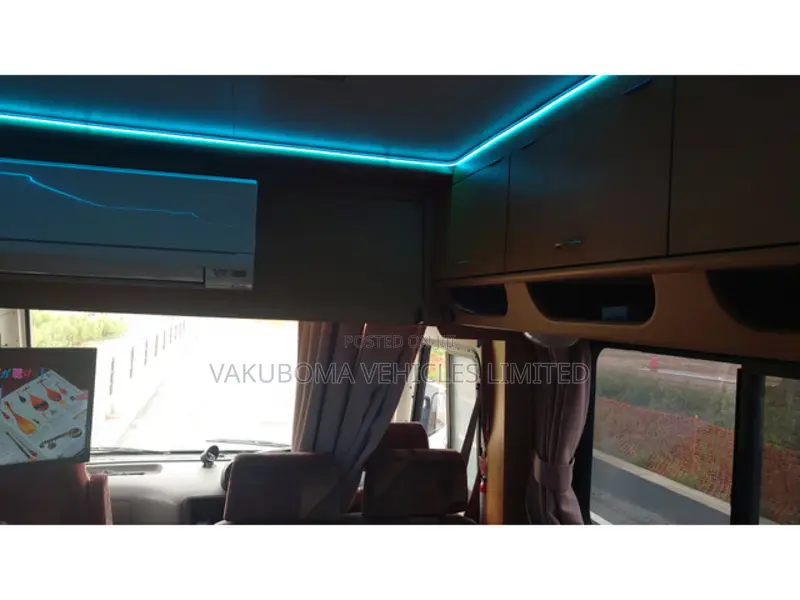 Toyota Coaster 2004 White