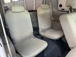 Toyota Sienta 2007 Silver