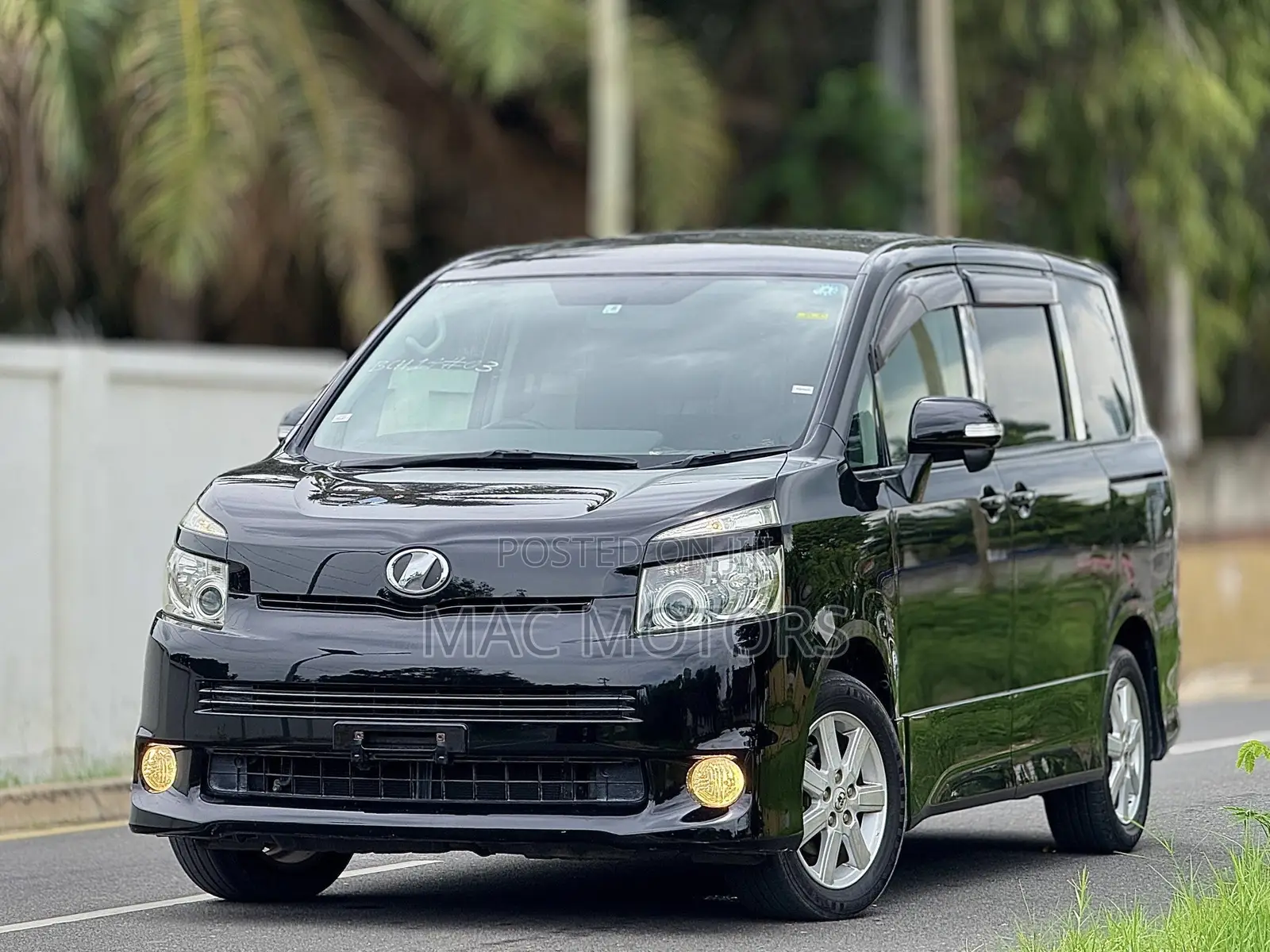 Toyota Voxy 2008 Black