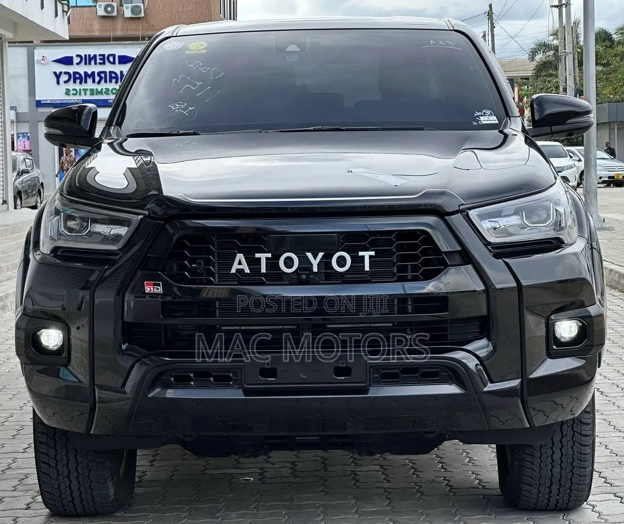 Toyota Hilux 2024 Black