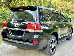 Toyota Land Cruiser 4.5 V8 VXR 2016 Black