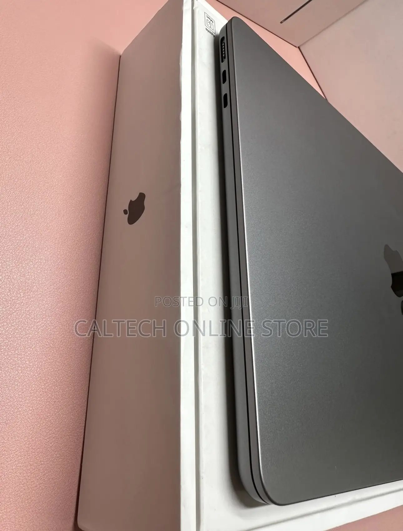 Laptop Apple MacBook Air 2022 M2 8GB Apple M2 SSD 256GB