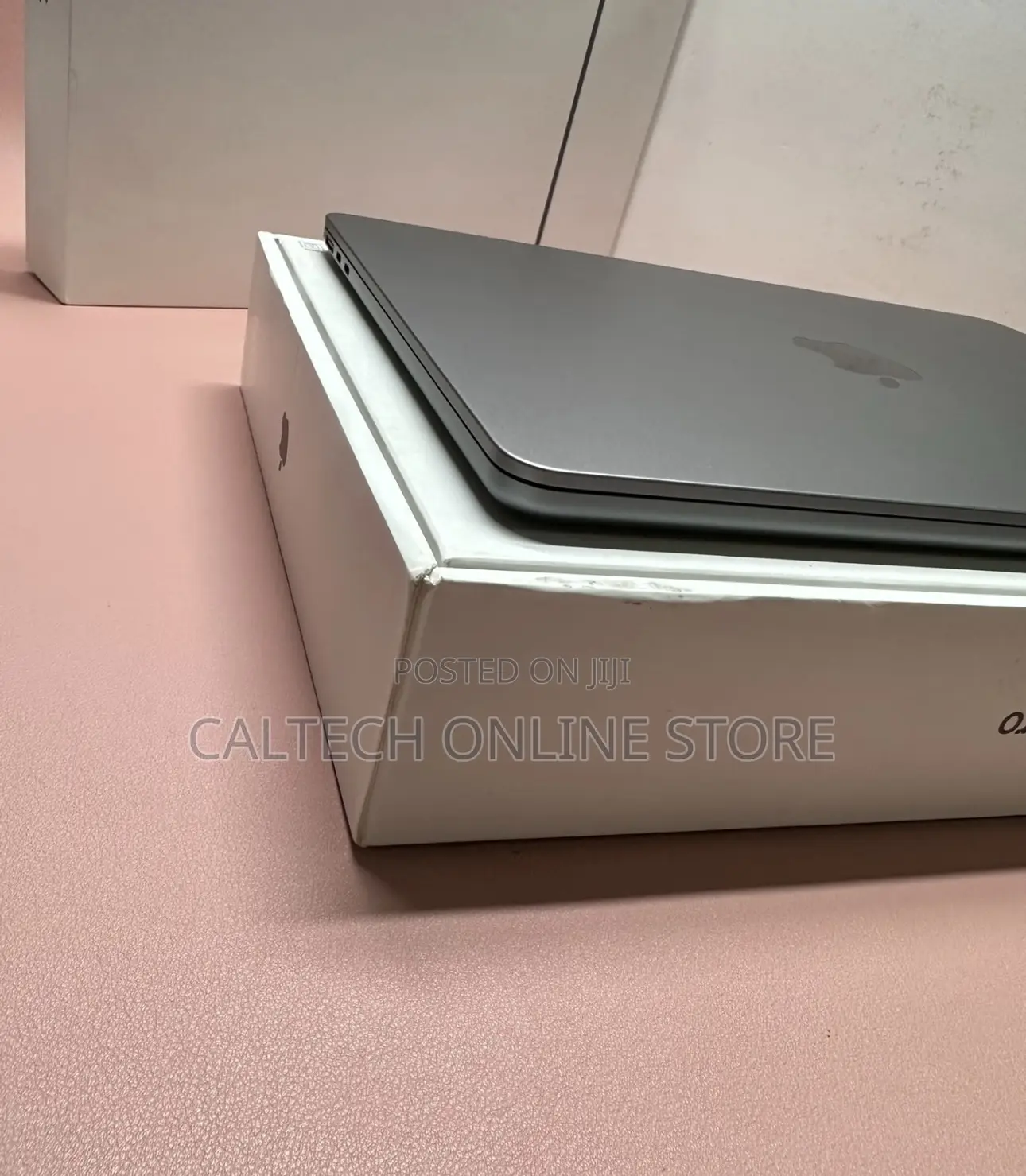 Laptop Apple MacBook Air 2022 M2 8GB Apple M2 SSD 256GB