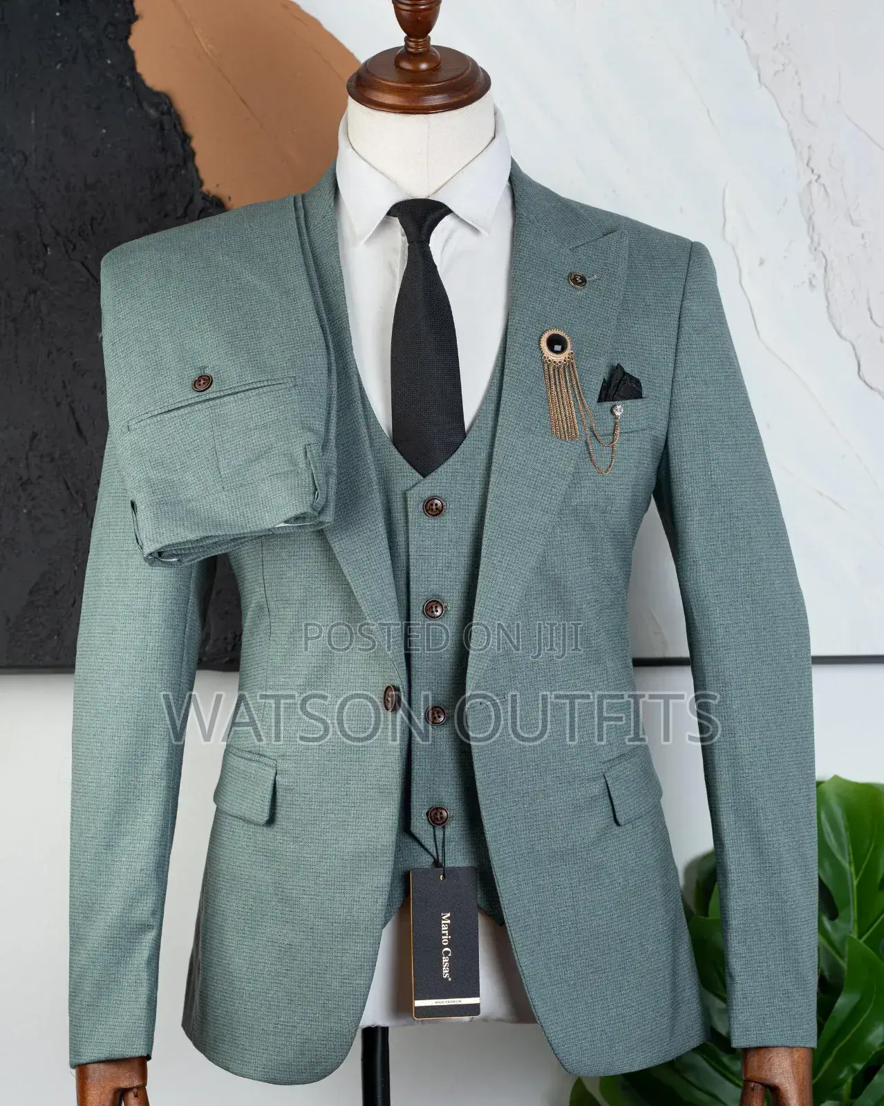 New Suits With Classic High Standards