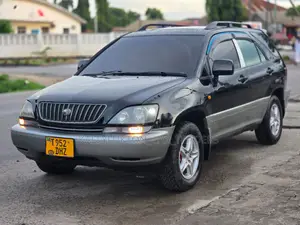 Toyota Harrier 2000 Black