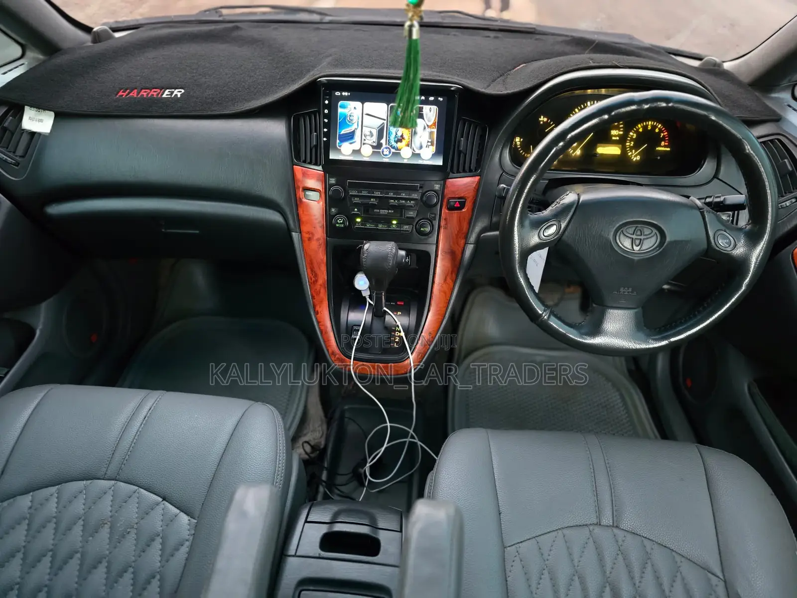 Toyota Harrier 2000 Black