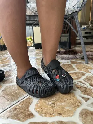 Pollex Clog