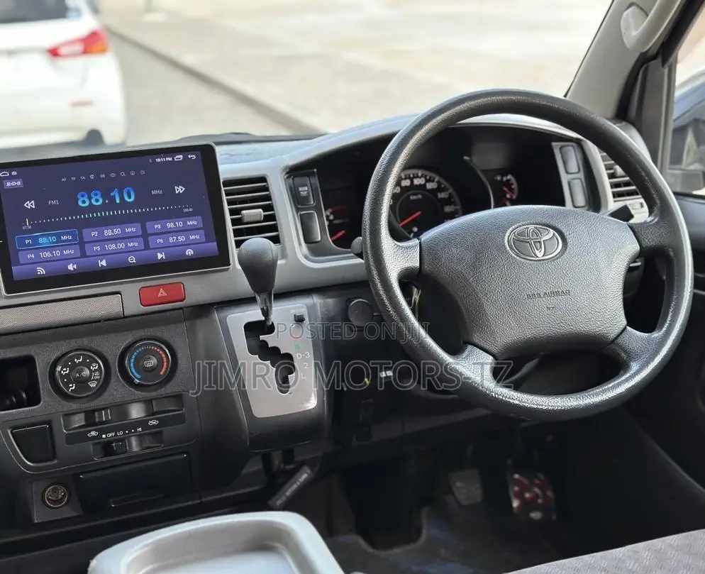 Toyota HiAce 2008 Black