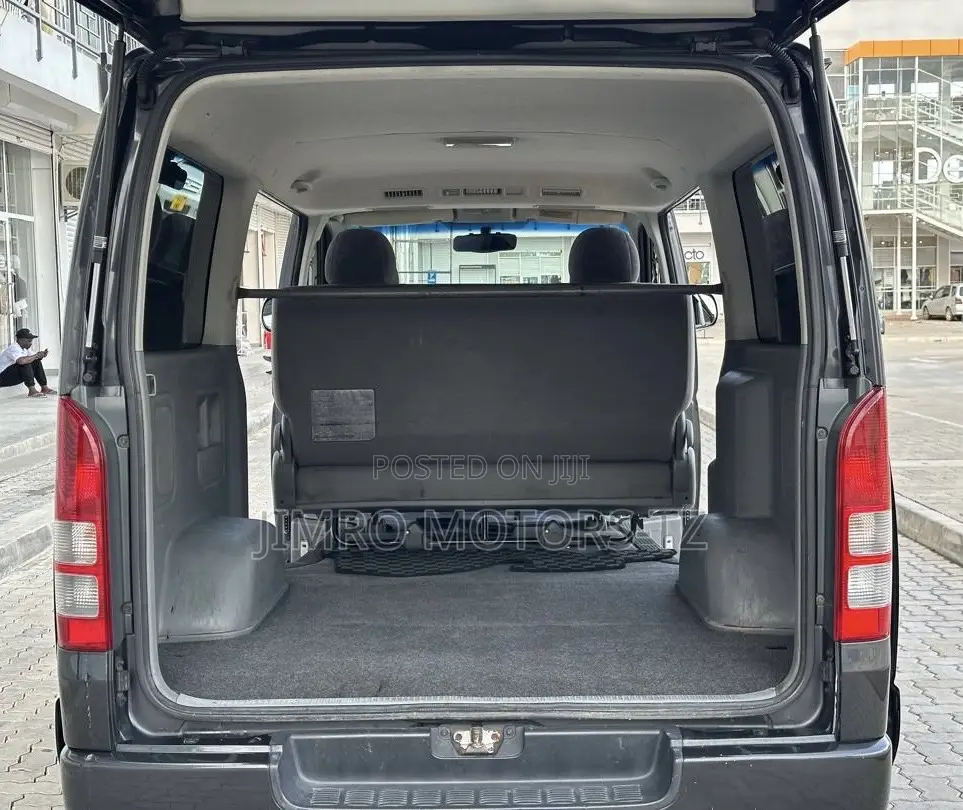 Toyota HiAce 2008 Black
