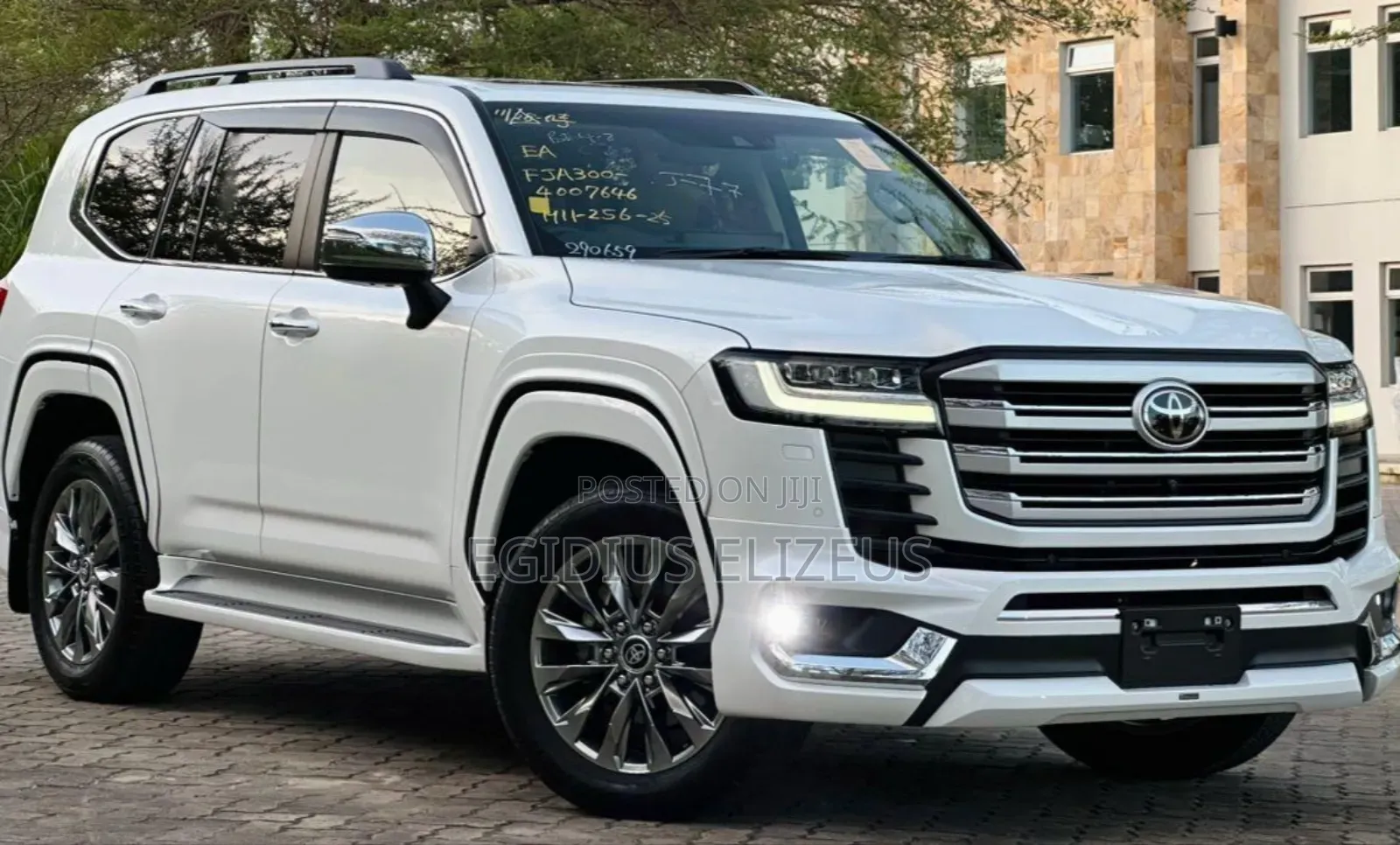 Toyota Land Cruiser 2022 White