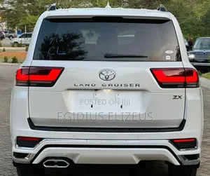 Toyota Land Cruiser 2022 White