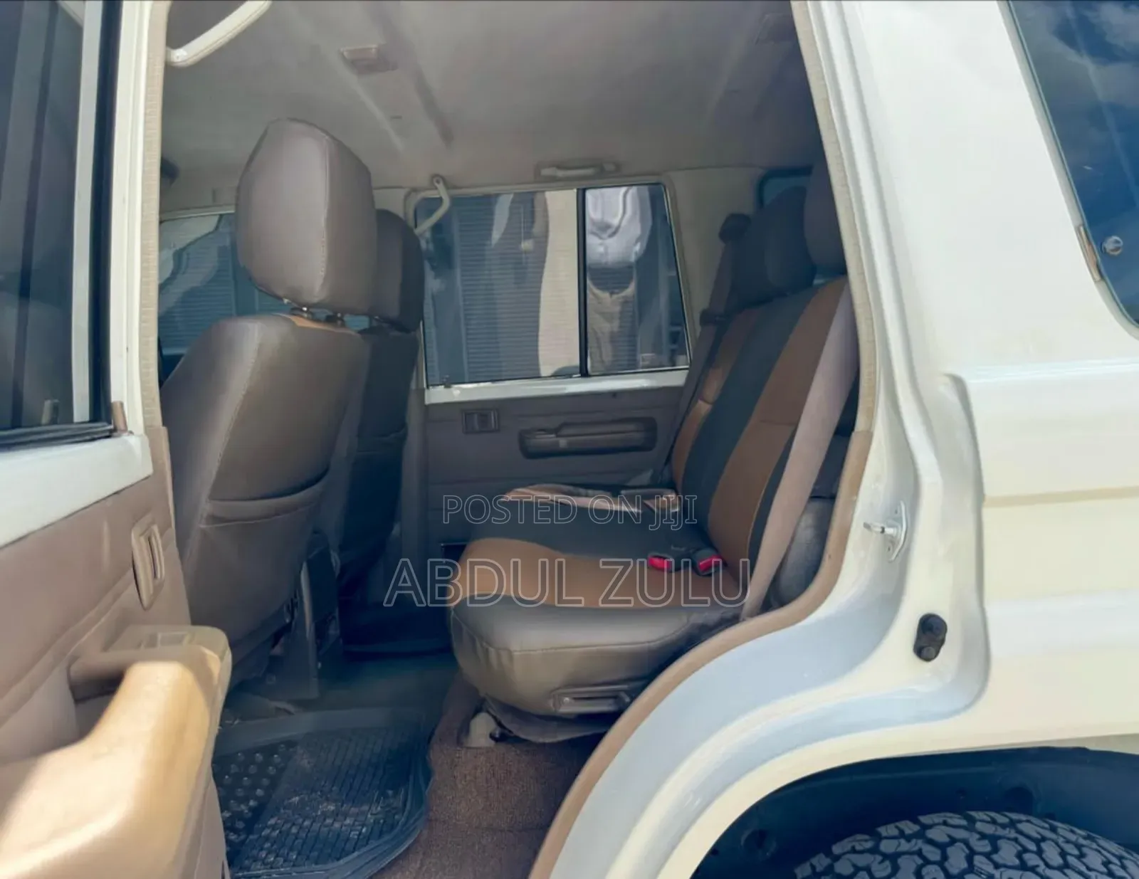 Toyota Land Cruiser 2011 White