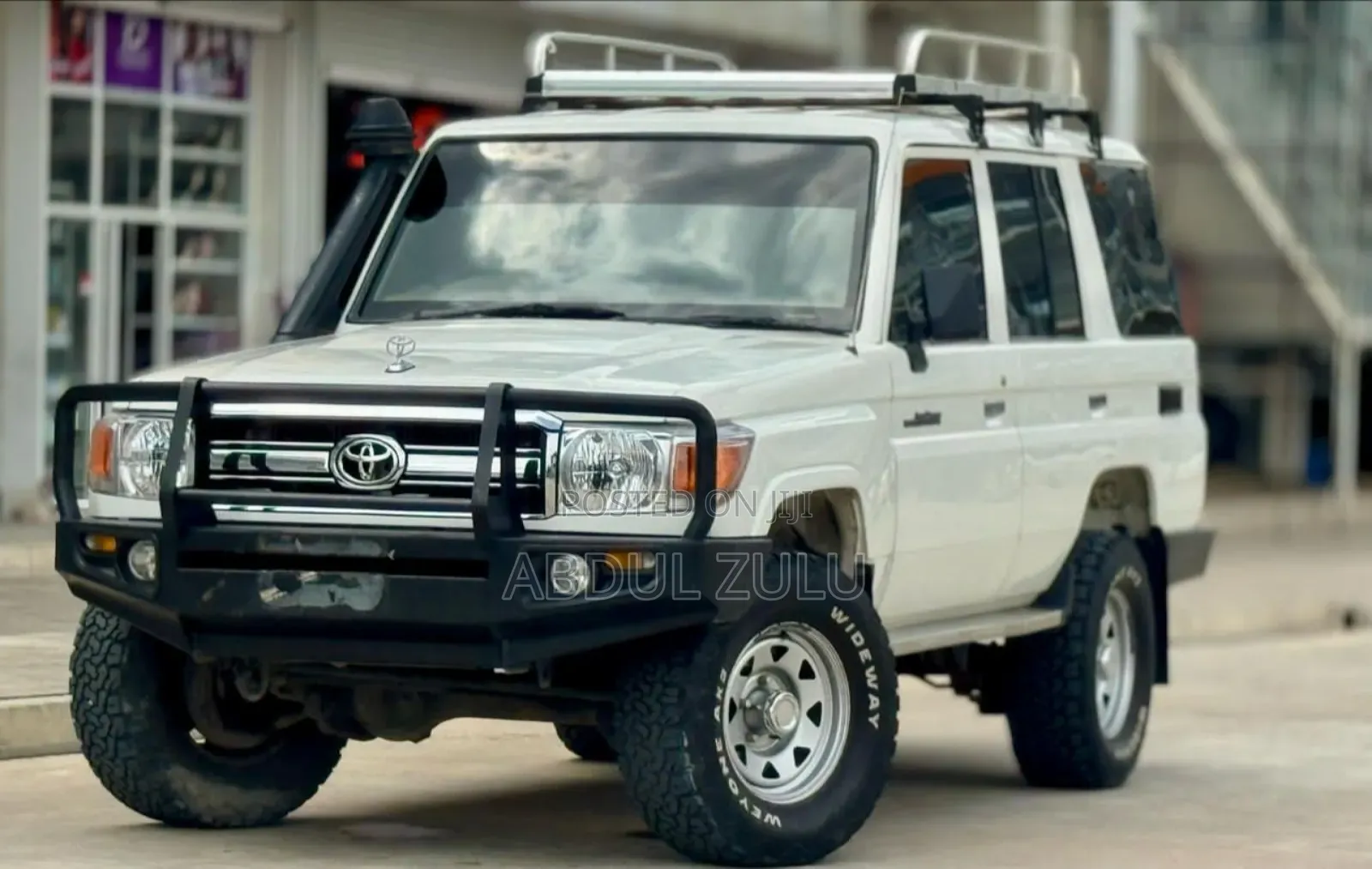 Toyota Land Cruiser 2011 White