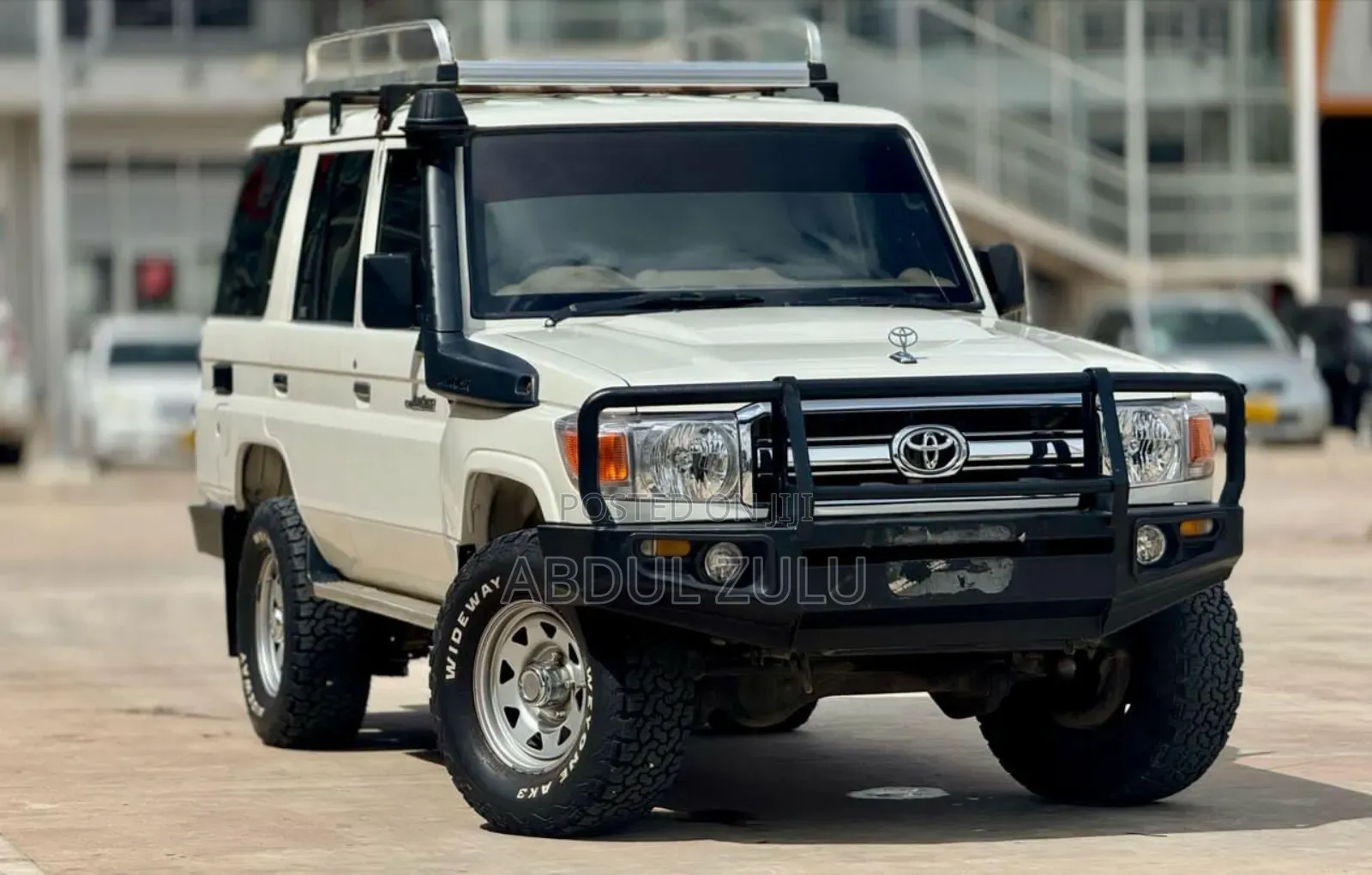 Toyota Land Cruiser 2011 White