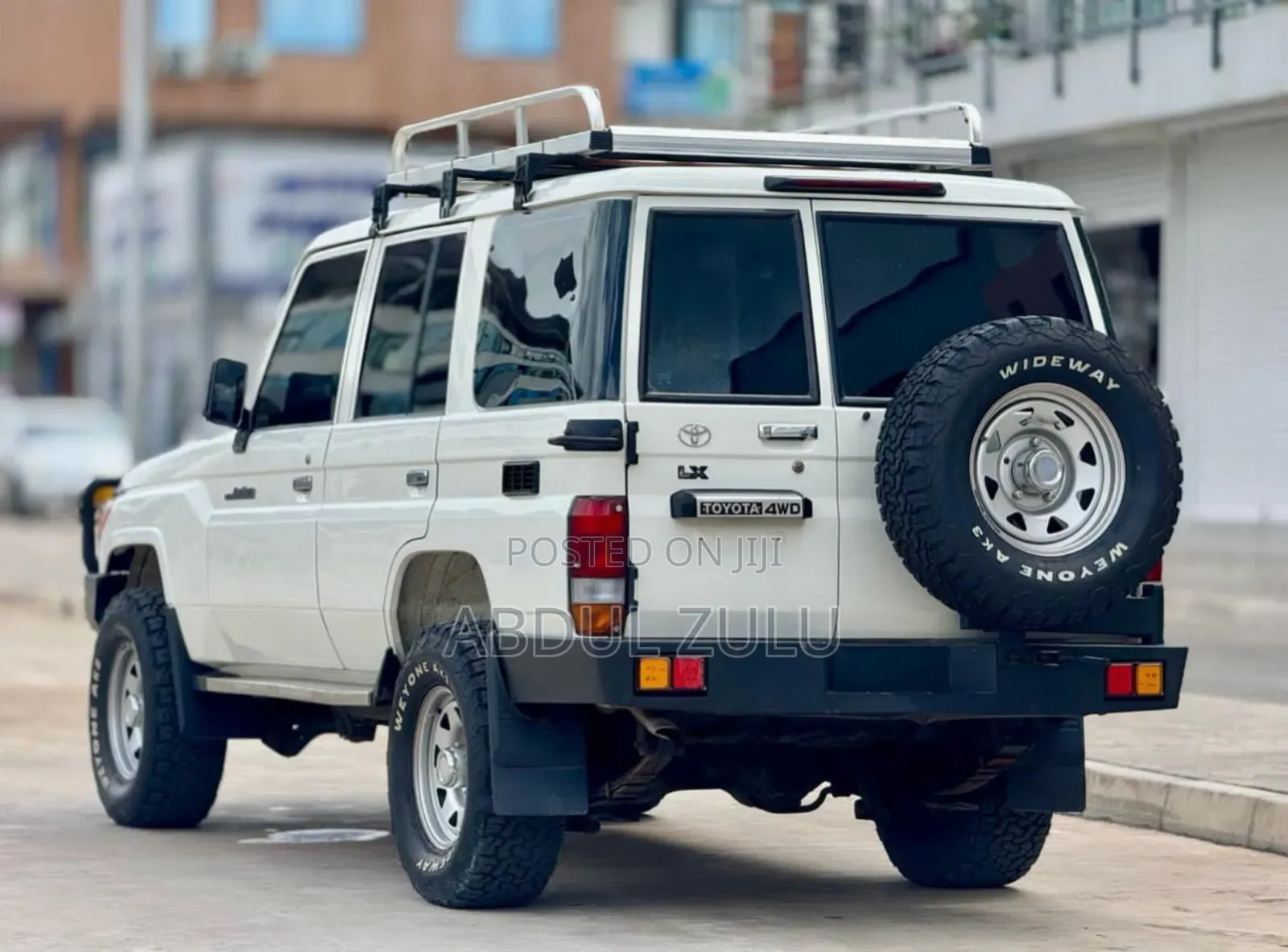 Toyota Land Cruiser 2011 White