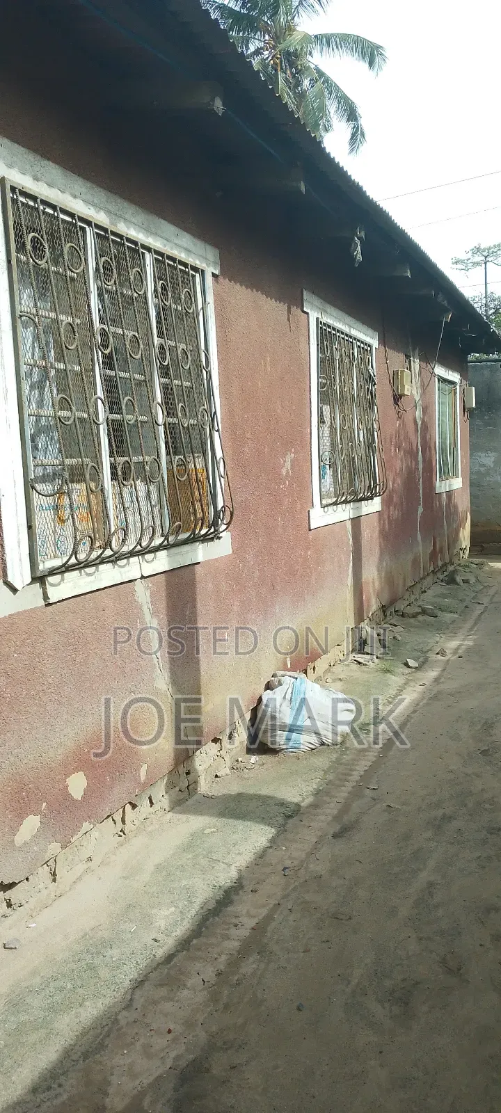 16bdrm House in Mark Real Estate, Kibaha for sale