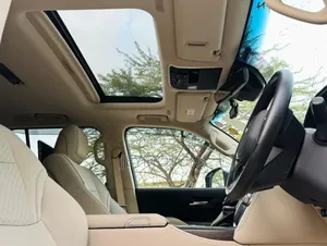 Toyota Land Cruiser 2022 Pearl
