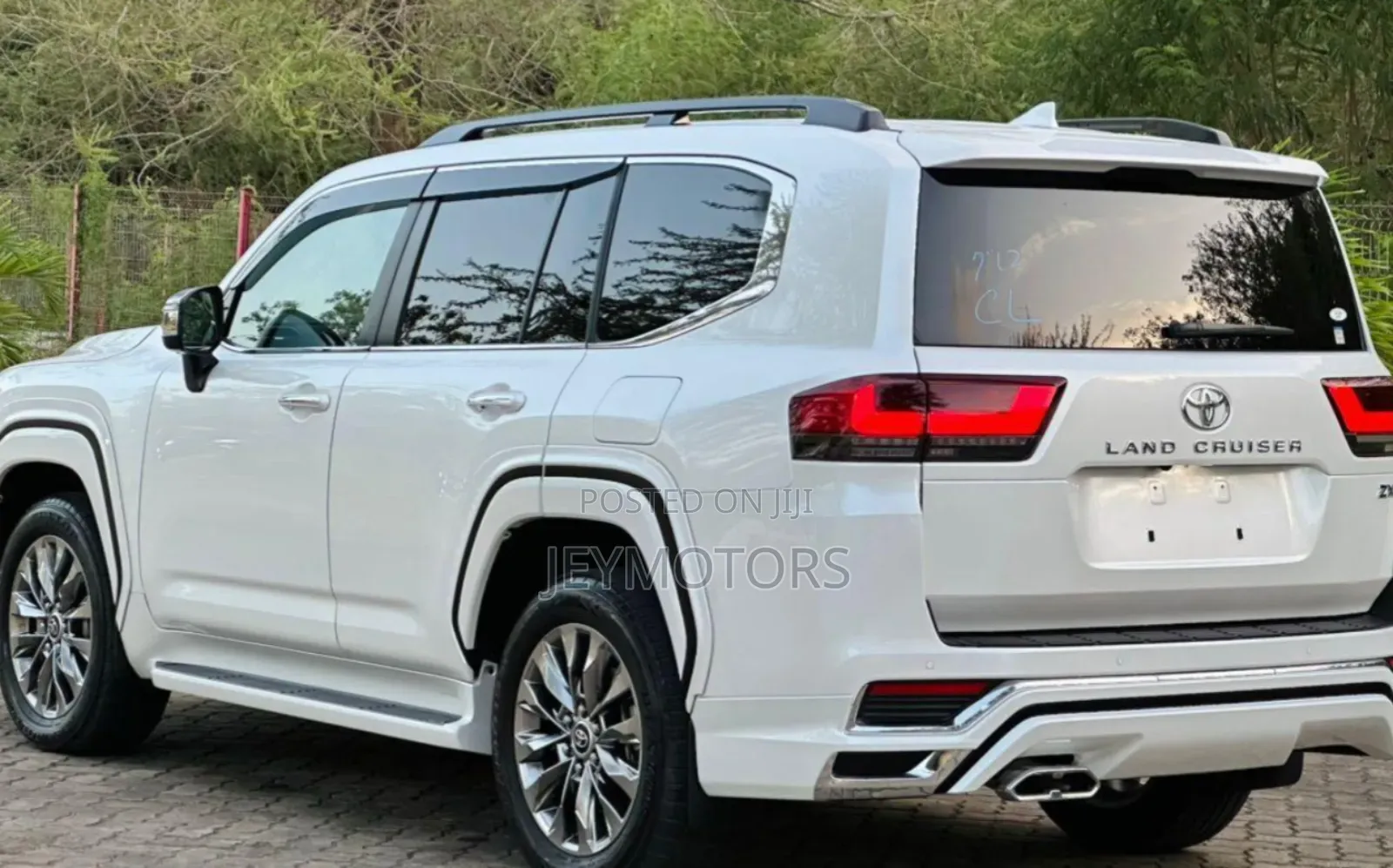 Toyota Land Cruiser 2022 Pearl