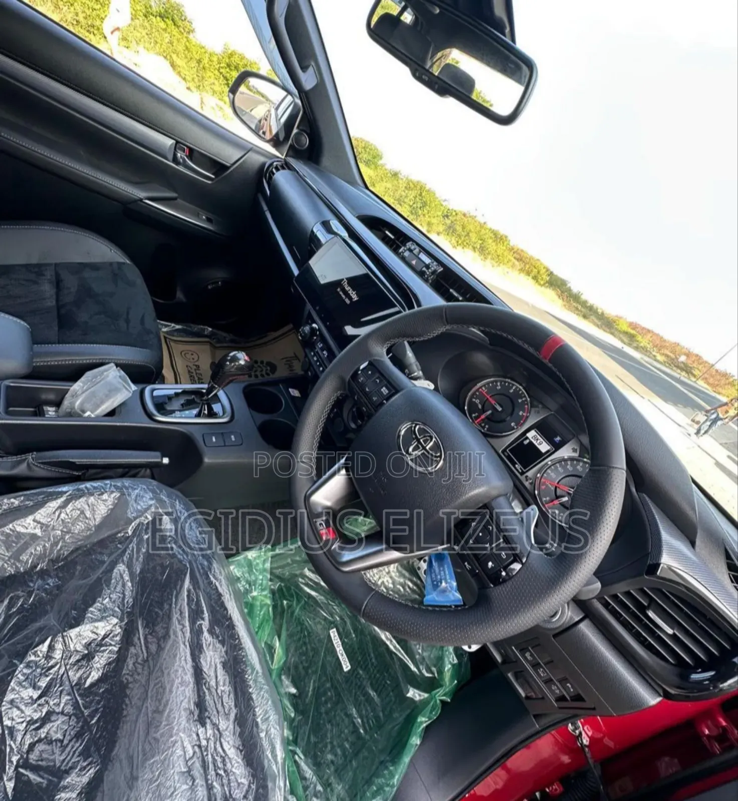 New Toyota Hilux 2024 Red