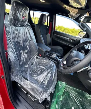 New Toyota Hilux 2024 Red