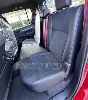 New Toyota Hilux 2024 Red