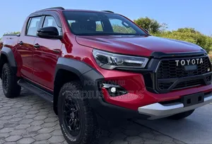 New Toyota Hilux 2024 Red