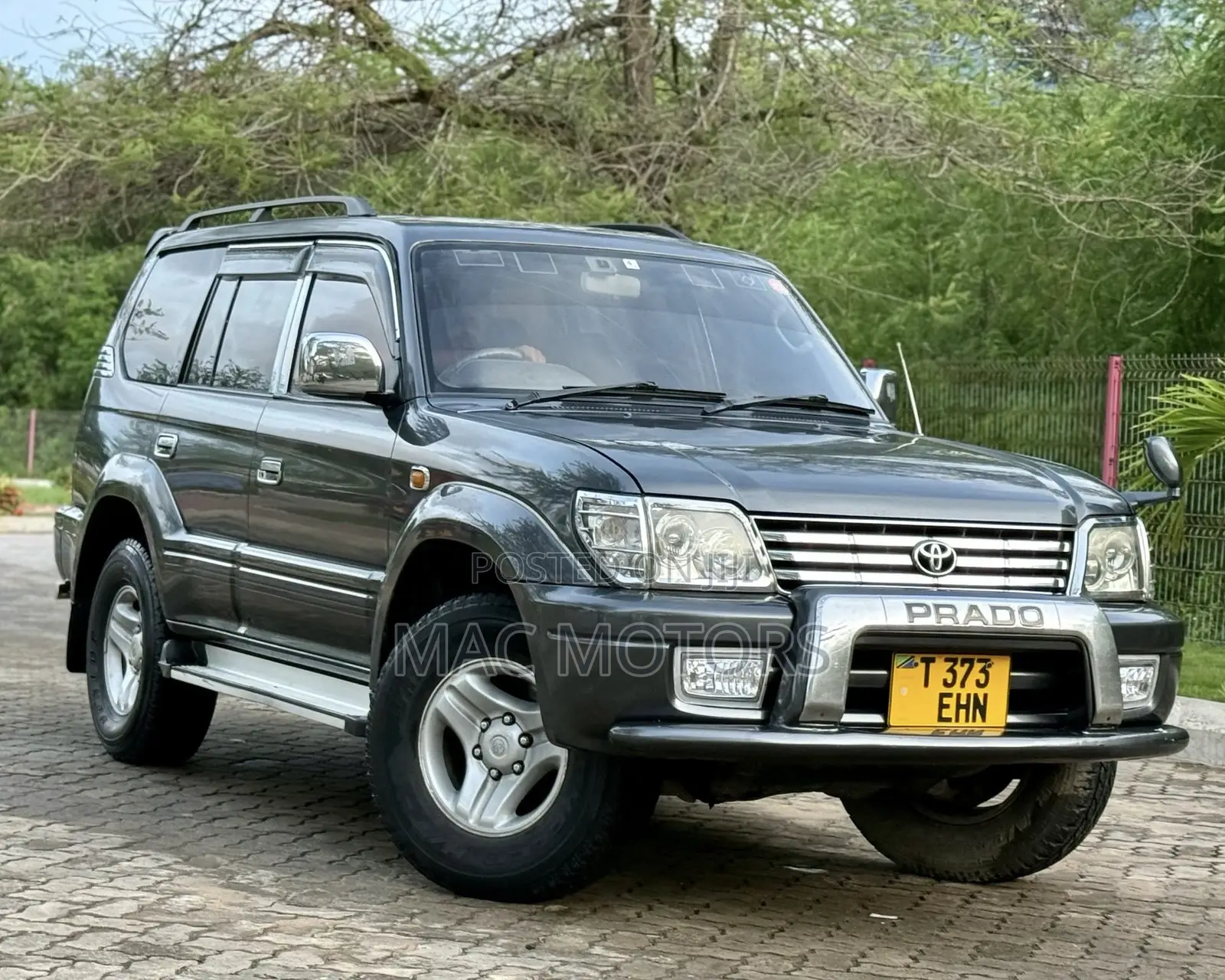 Toyota Land Cruiser Prado 2001 Gray