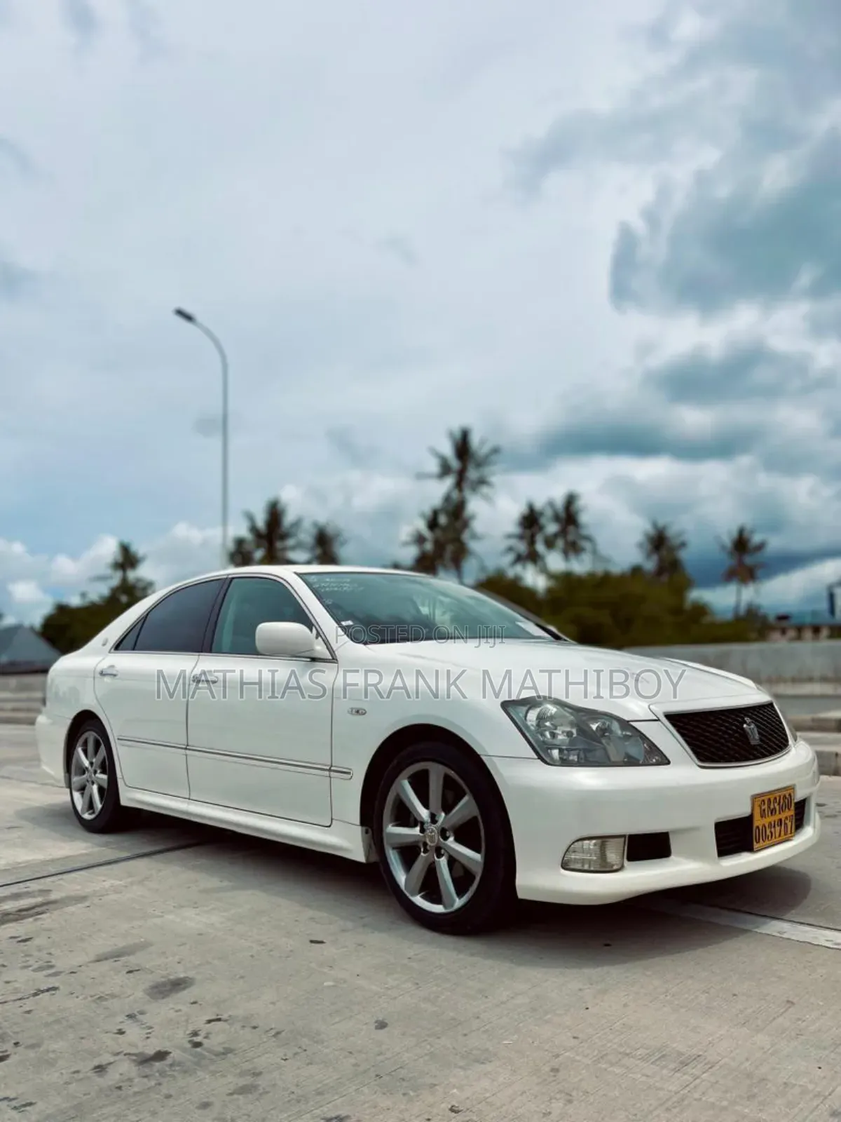 Toyota Crown 2006 White