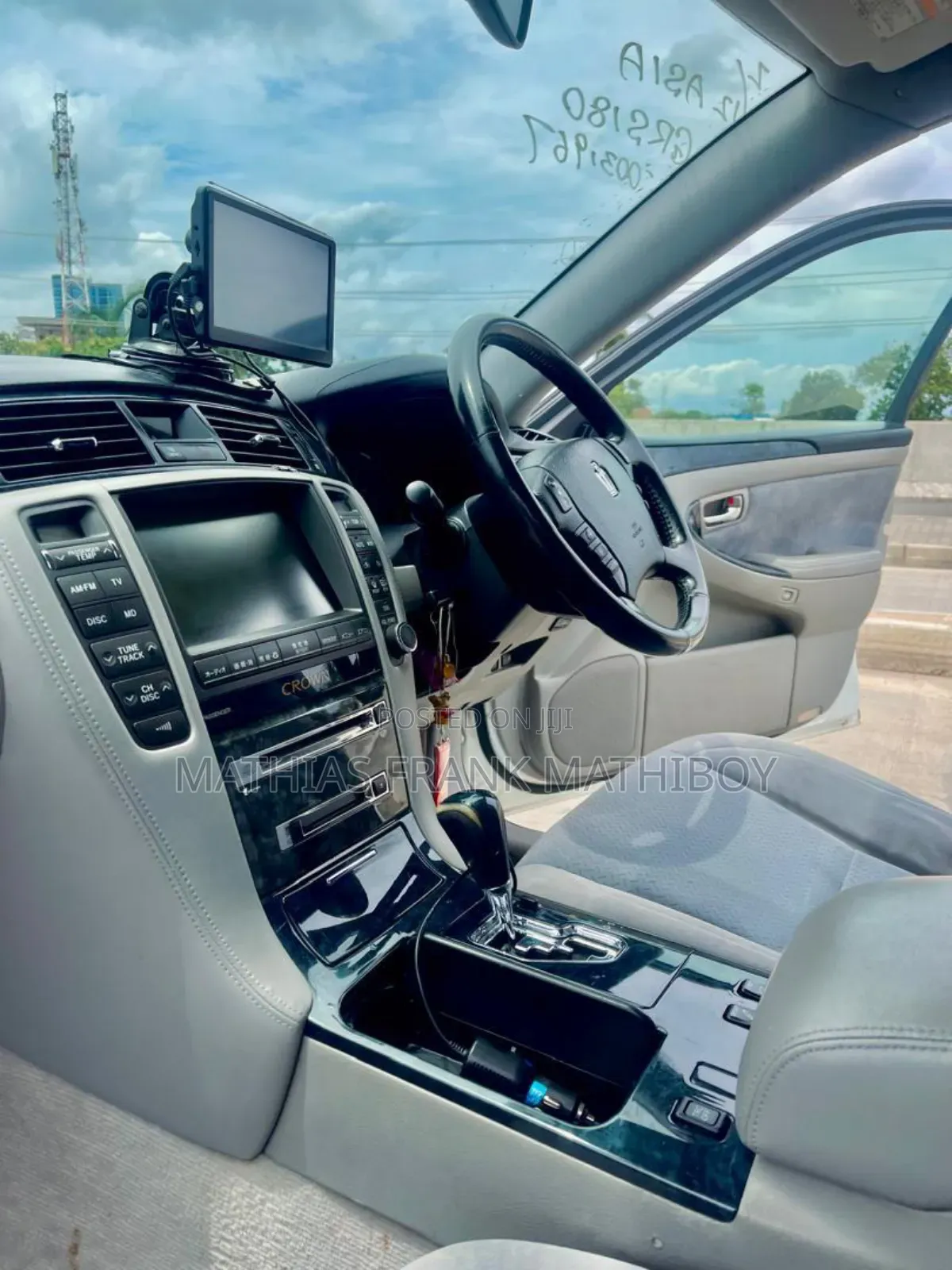 Toyota Crown 2006 White