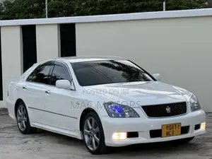 Toyota Crown 2006 Pearl