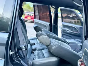 Toyota Land Cruiser Prado 2001 Green