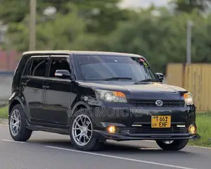 Toyota Corolla Rumion Hatchback 1.5 FWD 2010 Black